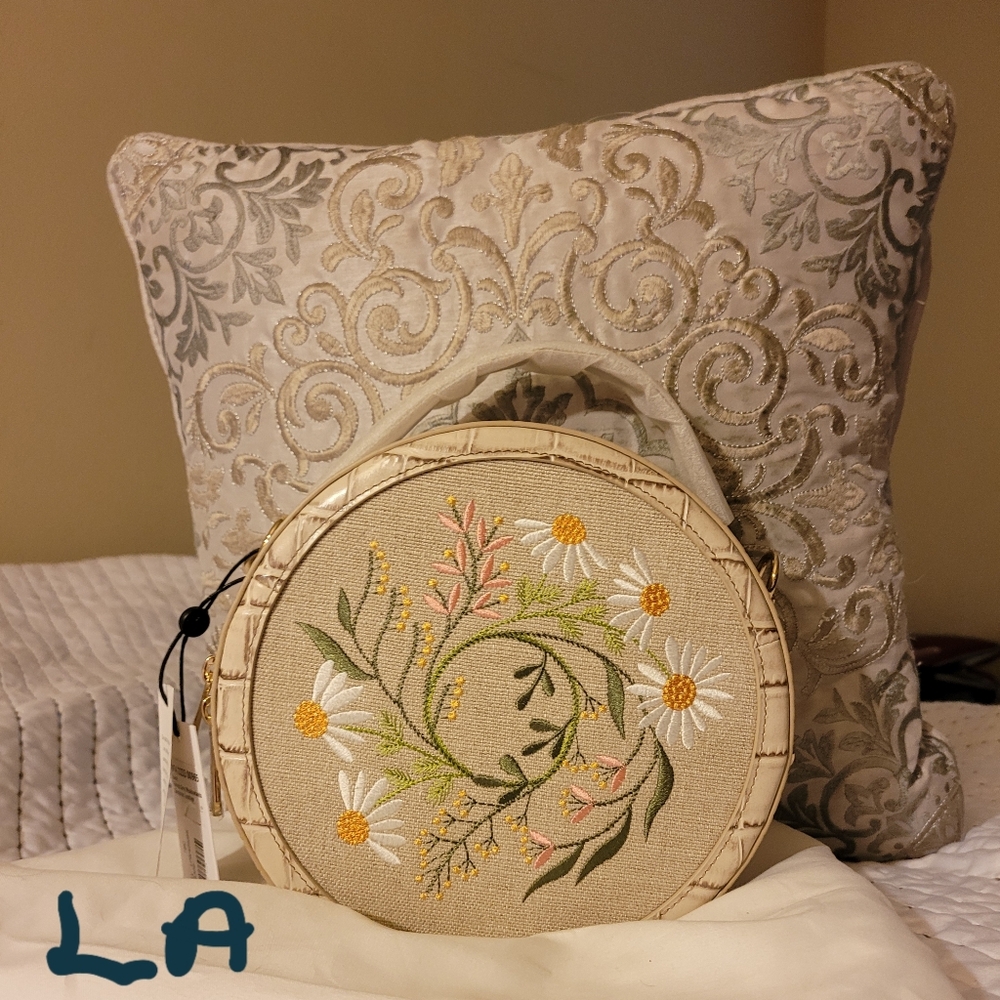 Brahmin NWT Lane Fairest Grey Wonderland